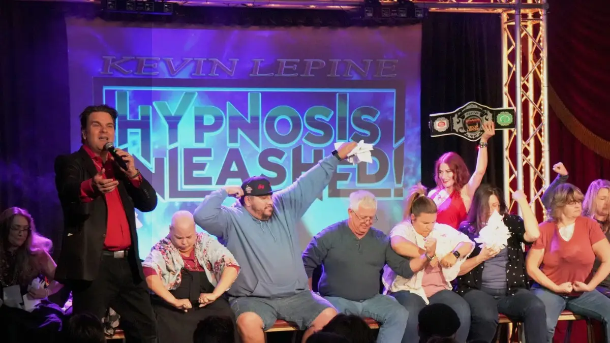Kevin Lepine with the audience at the Hypnosis Unleashed show in Vegas
