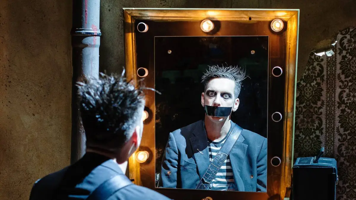 Tape Face at MGM Grand and Casino
