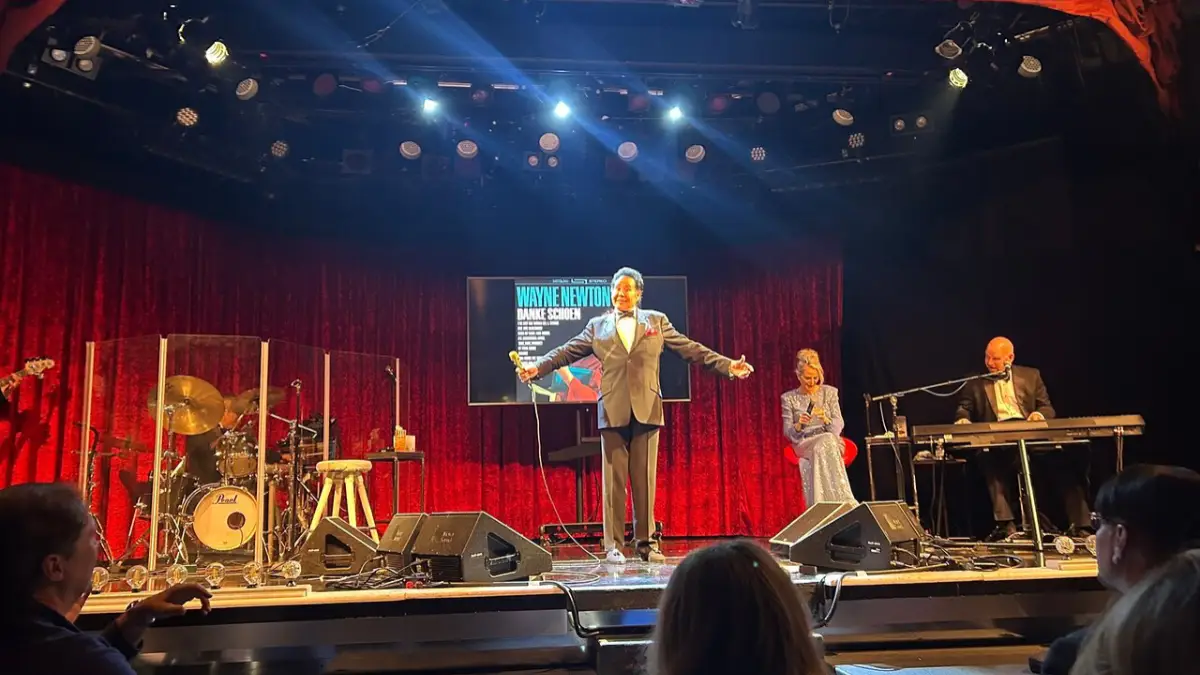 Wayne Newton addressing the audience at the Wayne Newton: Up Close and Personal show