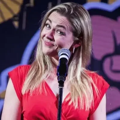 A female comedian making faces at the crowd in Las Vegas