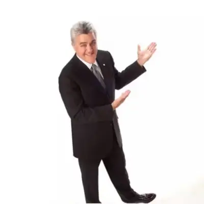 A picture of Jay Leno posing for a picture
