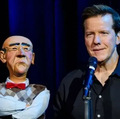 Jeff Dunham with puppet Walter for Jeff Dunham: Artificial Intelligence show