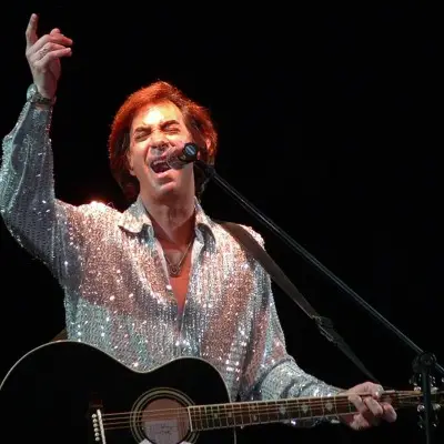 Neil look-alike performing in Las Vegas